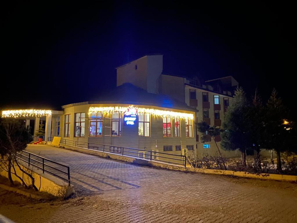 West Davraz Hotel Cobanisa Exterior foto